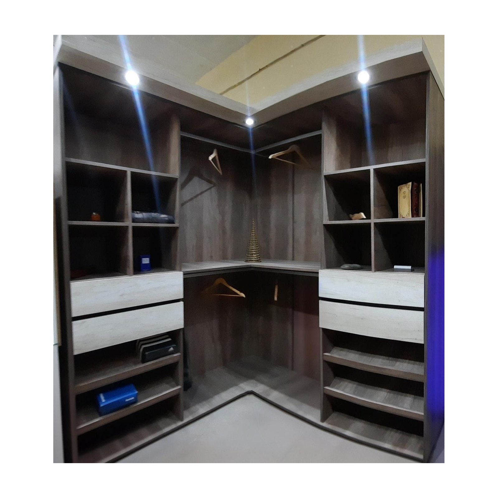 Vestidor abierto con luces LED 1,80 x 1,80 x 2,20 m